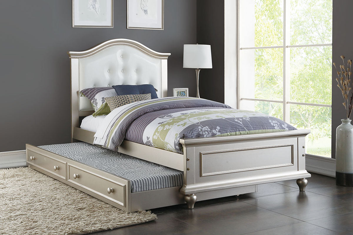 Twin Beds with Lower Trundle for a Friend
